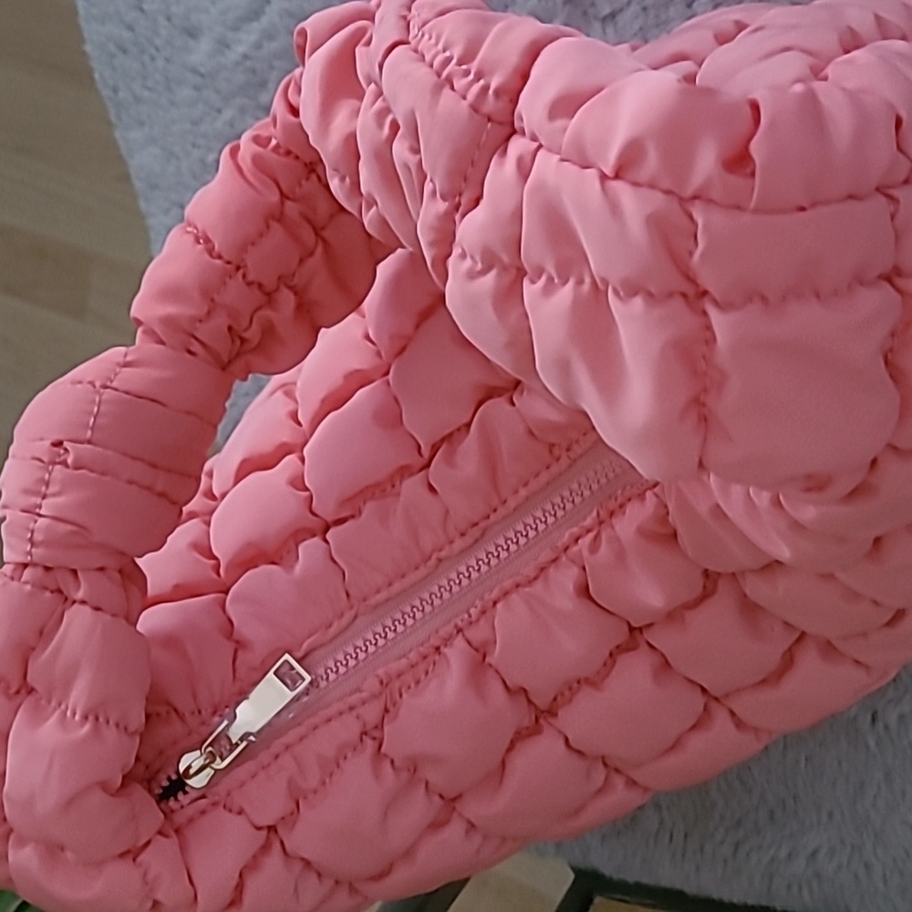 Quilted Soft Hobo Bag ❤️ - Picture 4 of 8